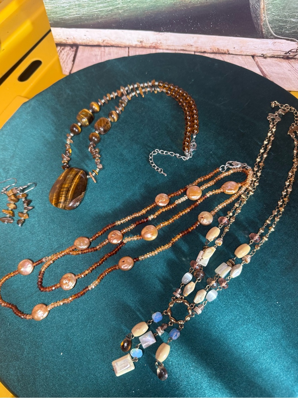 Source Unknown Brown‎ & Gold Beaded Necklace Set with Pendant